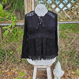 Black Lace Trim Boho Whimsigoth Long-sleeved Top By Knox Rose - Medium